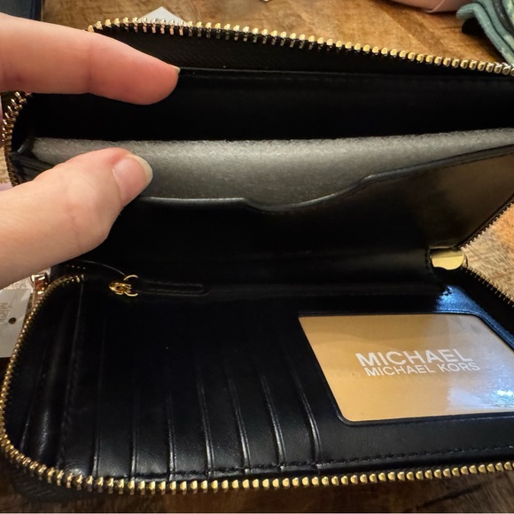 Michael Kors Black Leather Smartphone Wristlet - Picture 3 of 10